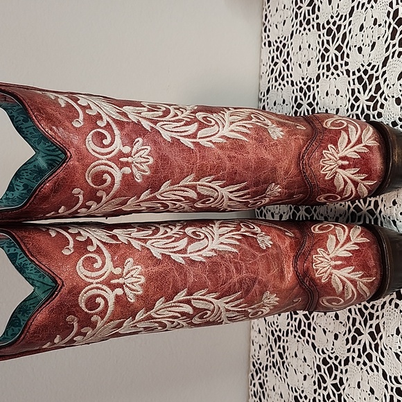Corral Women's Distressed Leather Boots Size 9 Intricate Floral Embroidery - Picture 13 of 16